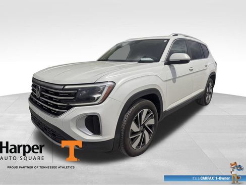 Used 2025 Volkswagen Atlas SEL AWD/4WD image 1