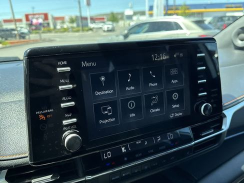 Used 2022 Toyota Sienna XSE w/ XSE Plus Package AWD/4WD image 19