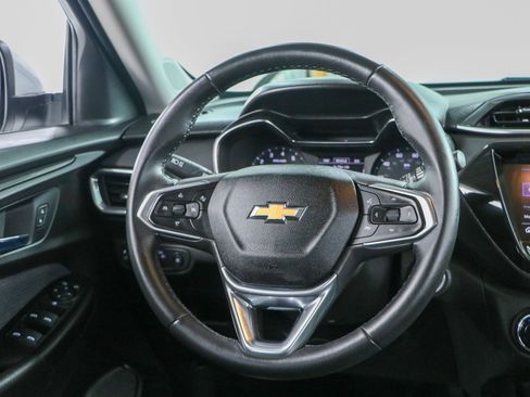Used 2021 Chevrolet TrailBlazer LT w/ Premium Seating Package FWD image 12