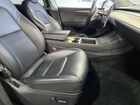 Used 2023 Tesla Model Y Long Range image 7