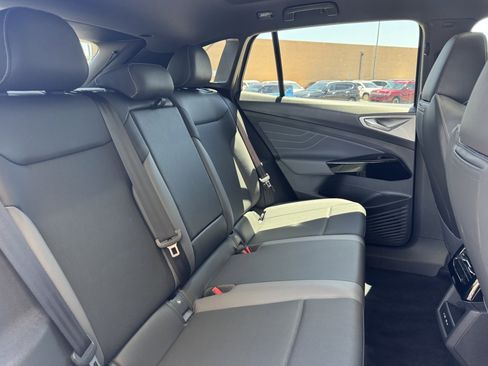 Used 2024 Volkswagen ID.4 S image 37