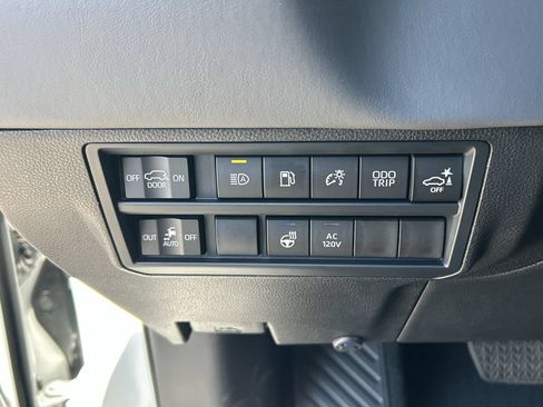 Used 2026 Toyota Sequoia Capstone AWD/4WD image 18