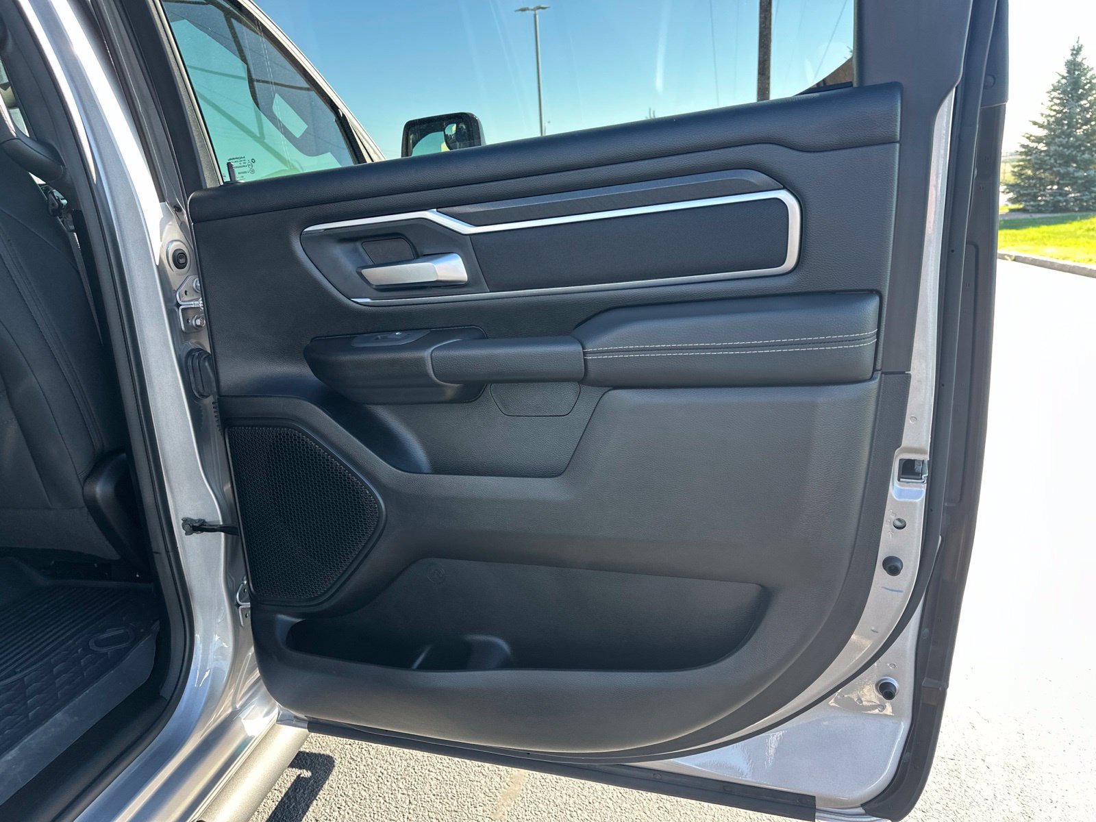 Used 2025 RAM 1500 Big Horn AWD/4WD image 30