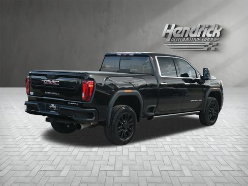 Used 2021 GMC Sierra 2500 Denali w/ Denali Black Diamond Edition AWD/4WD image 10