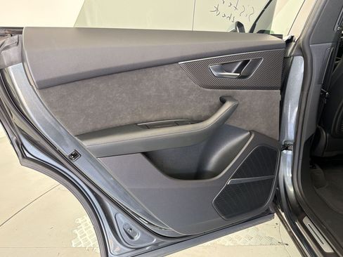 Used 2022 Audi RS Q8 AWD/4WD image 28