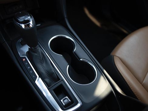 Used 2021 Chevrolet Equinox Premier image 10