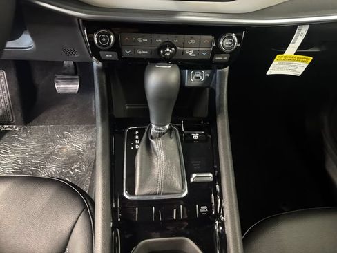 New 2026 Jeep Compass Limited AWD/4WD image 19