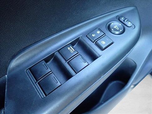 Used 2015 Honda Fit EX image 12