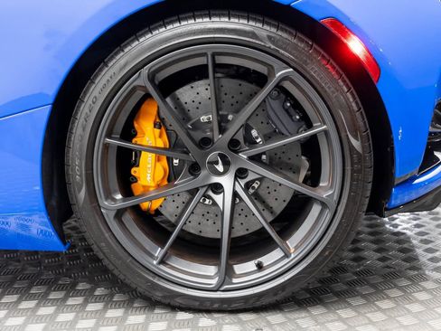 Used 2024 McLaren 750S Spider image 41