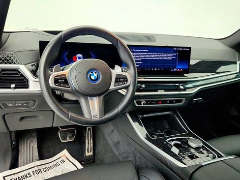 Used 2025 BMW X5 xDrive50e w/ M Sport Package image 13