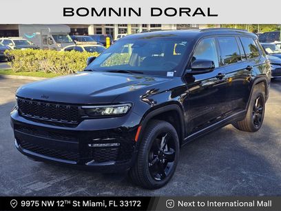 Used 2025 Jeep Grand Cherokee Limited w/ Black Appearance Package