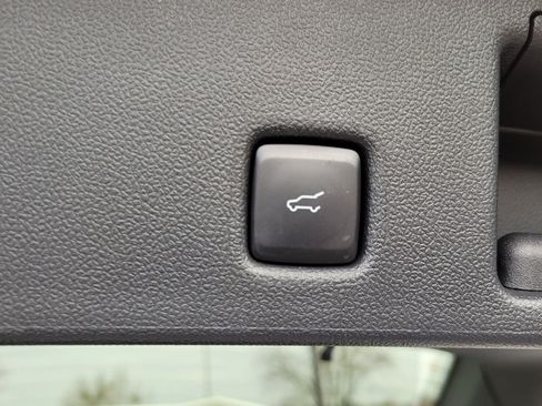Used 2024 Ford Escape ST-Line w/ Equipment Group 301A FWD image 12