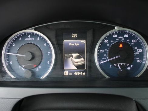 Used 2015 Toyota Camry XLE w/ Moonroof Package image 11