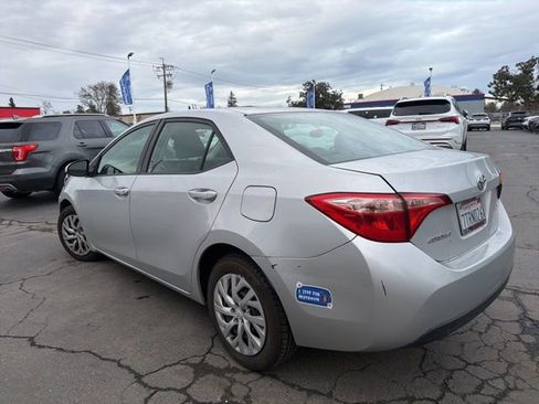 Used 2017 Toyota Corolla LE image 5