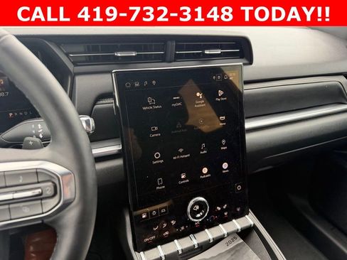 Used 2025 GMC Terrain Elevation image 10