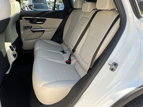 New 2026 Mercedes-Benz GLC 300 4MATIC image 23