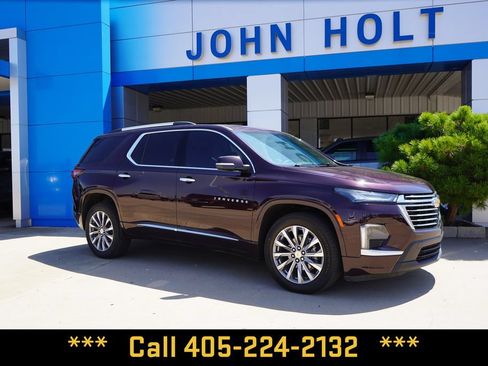 Used 2023 Chevrolet Traverse Premier AWD/4WD image 2