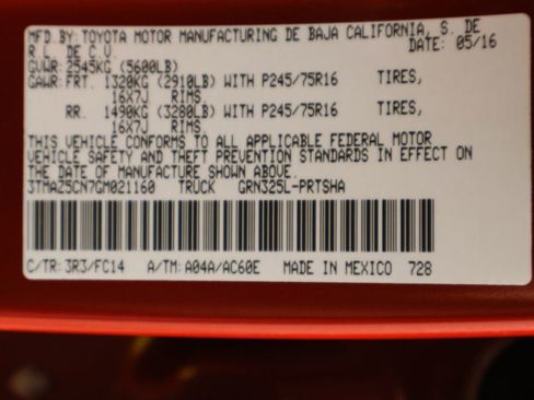 Used 2016 Toyota Tacoma SR5 image 32