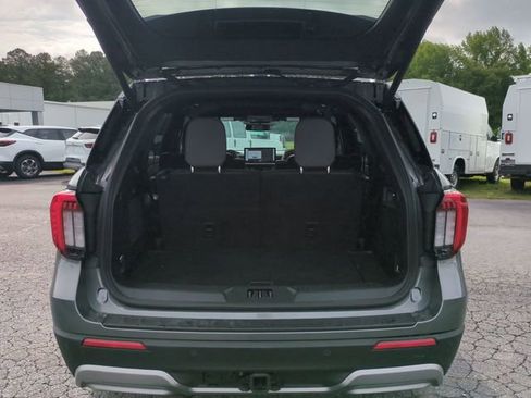 Used 2025 Ford Explorer Platinum RWD image 25