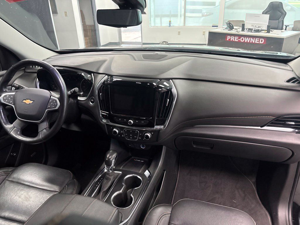 Used 2021 Chevrolet Traverse Premier AWD/4WD image 16