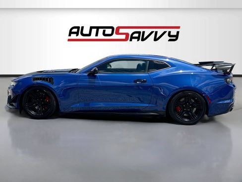 Used 2019 Chevrolet Camaro ZL1 RWD image 4
