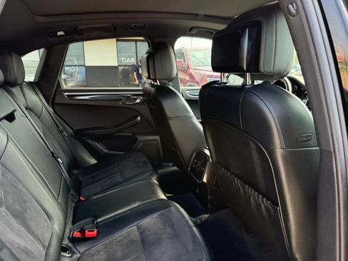 Used 2017 Porsche Macan AWD/4WD image 24