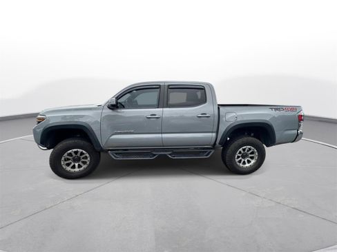 Used 2021 Toyota Tacoma TRD Off-Road AWD/4WD image 9
