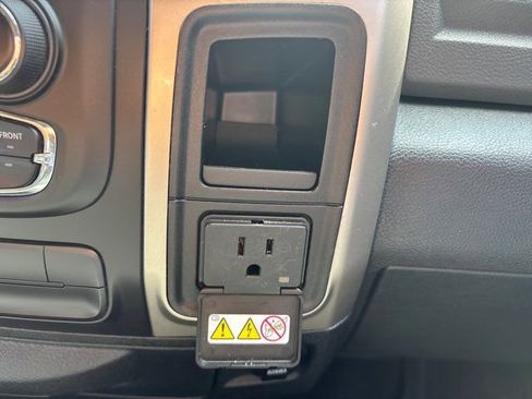 Used 2014 RAM 1500 Lone Star RWD image 32