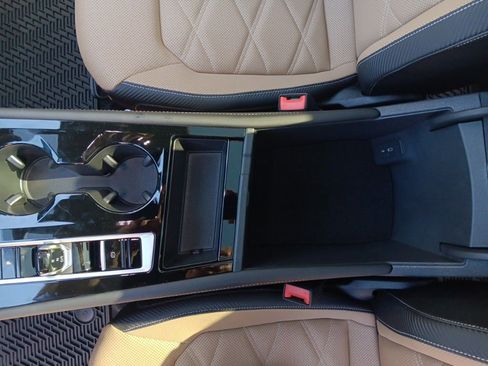 Used 2025 Volkswagen Atlas Cross Sport SE w/ Panoramic Sunroof Package image 26