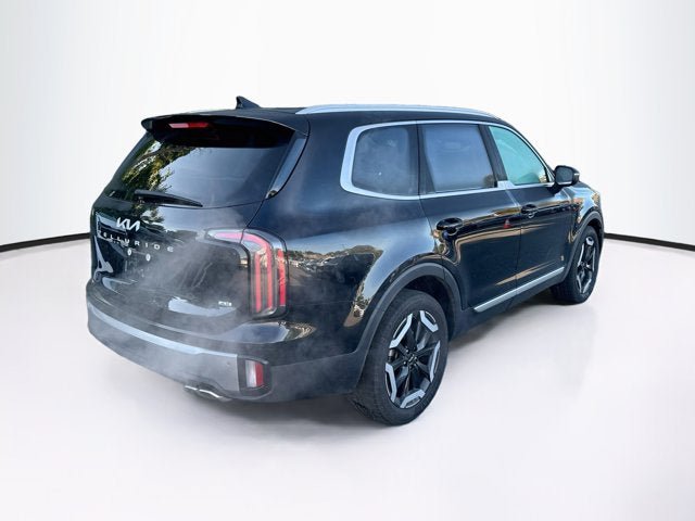 Certified 2025 Kia Telluride EX w/ EX Captain's Chair Package AWD/4WD image 5
