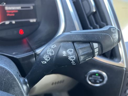 Used 2018 Ford Edge Titanium w/ Canadian Touring Package image 25