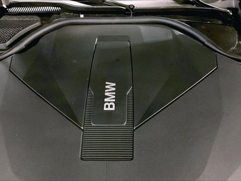 New 2025 BMW i5 eDrive40i w/ Premium Package image 17