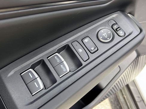 Used 2025 Honda Accord SE image 18
