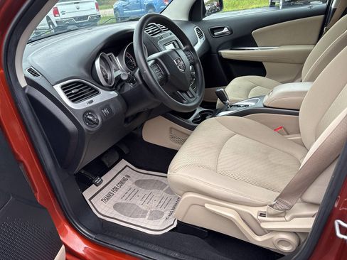 Used 2012 Dodge Journey SXT image 6
