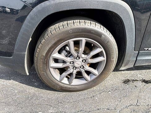 Used 2024 GMC Terrain SLT image 14