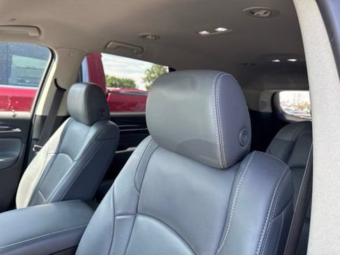 Used 2020 Buick Enclave Essence w/ Sport Touring Edition AWD/4WD image 12