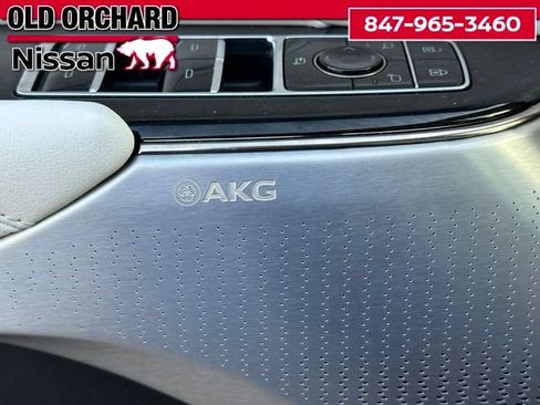 Used 2024 Cadillac Lyriq Luxury AWD/4WD image 9