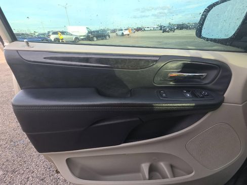 Used 2012 Dodge Grand Caravan American Value Package w/ UConnect Hands-Free Group image 8