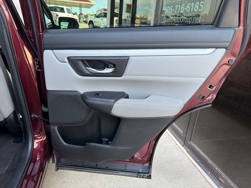 Used 2018 Honda CR-V LX image 9