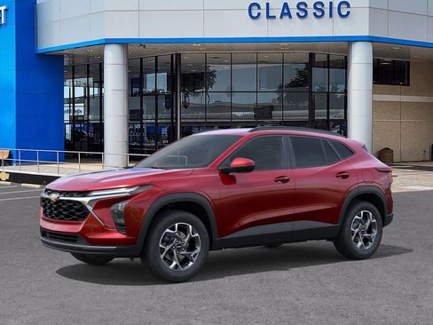 New 2026 Chevrolet Trax LT w/ Driver Confidence Package image 2