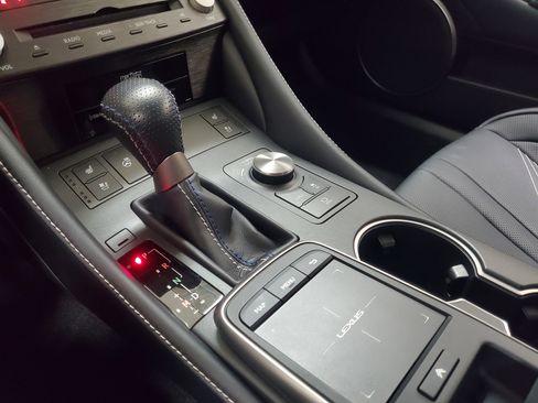 Used 2024 Lexus RC F w/ Performance Package image 32