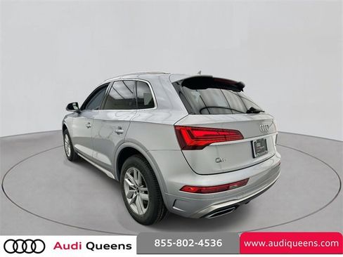 Certified 2022 Audi Q5 2.0T Premium w/ Convenience Package image 2