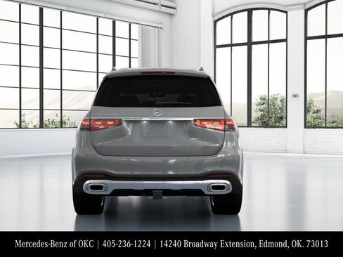 New 2026 Mercedes-Benz GLS 580 4MATIC image 25