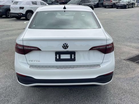 Certified 2024 Volkswagen Jetta Sport FWD image 5