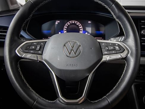 Certified 2023 Volkswagen Taos SE w/ Panoramic Sunroof Package FWD image 33