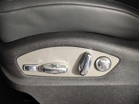 New 2026 Porsche Macan AWD/4WD image 29