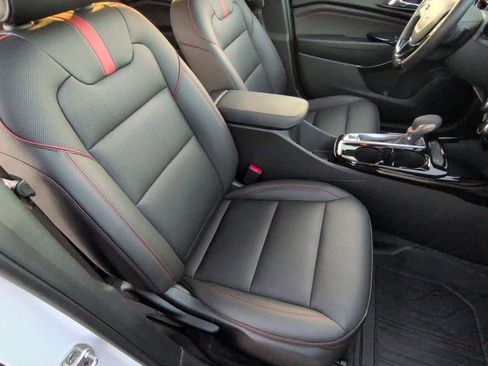 Used 2024 Chevrolet Trax RS w/ Driver Confidence Package image 21