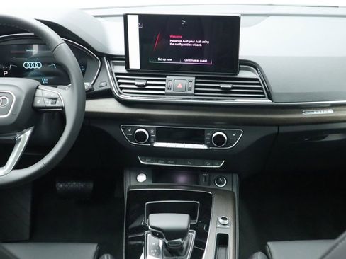 Used 2025 Audi Q5 2.0T Premium Plus w/ Premium Plus Package image 16