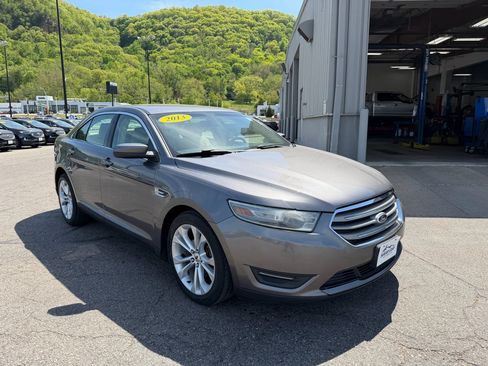 Used 2013 Ford Taurus SEL AWD/4WD image 3