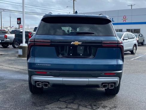 New 2026 Chevrolet Traverse LT w/ LPO, Floor Liner Package image 4